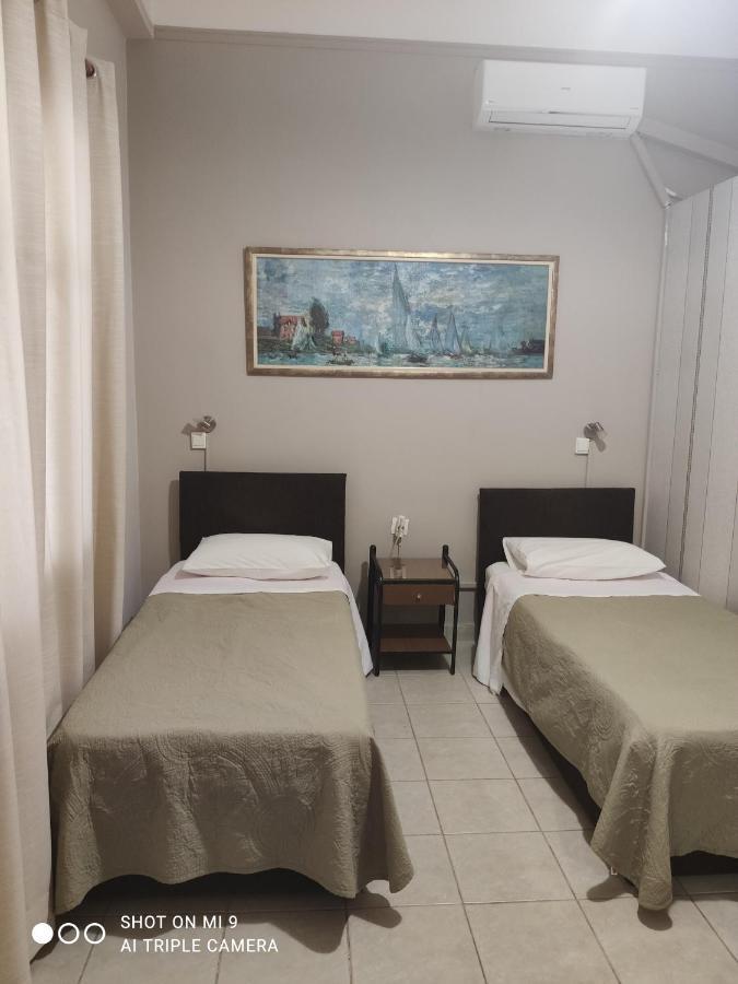 Hotel Trifylia Kyparissia Buitenkant foto