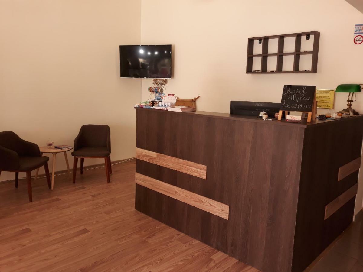 Hotel Trifylia Kyparissia Buitenkant foto